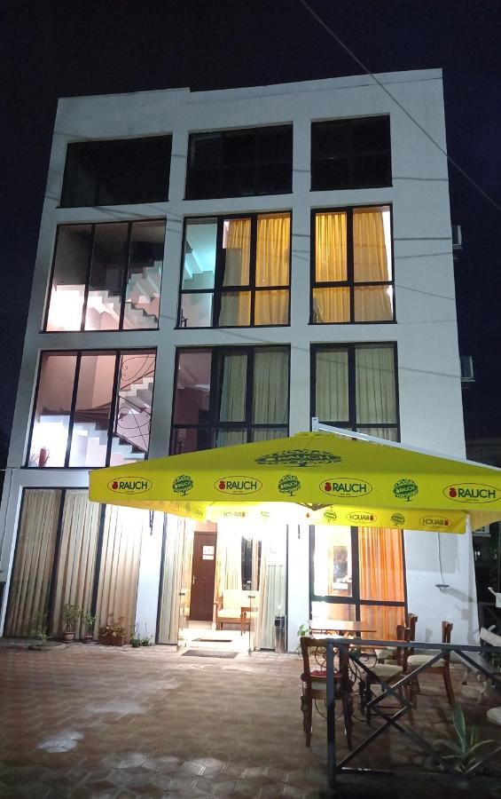 David Hotel Koutaïssi Extérieur photo