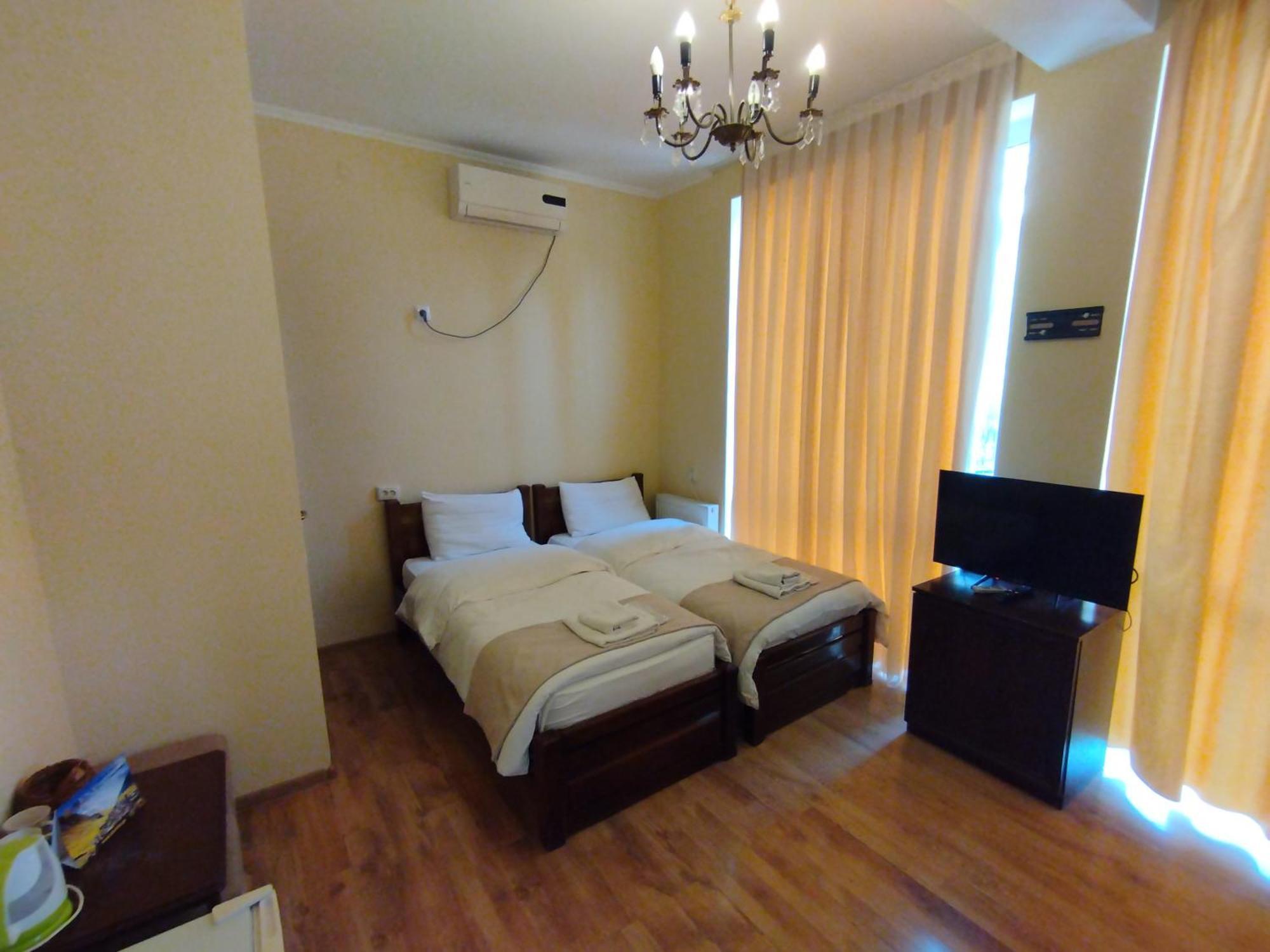 David Hotel Koutaïssi Extérieur photo