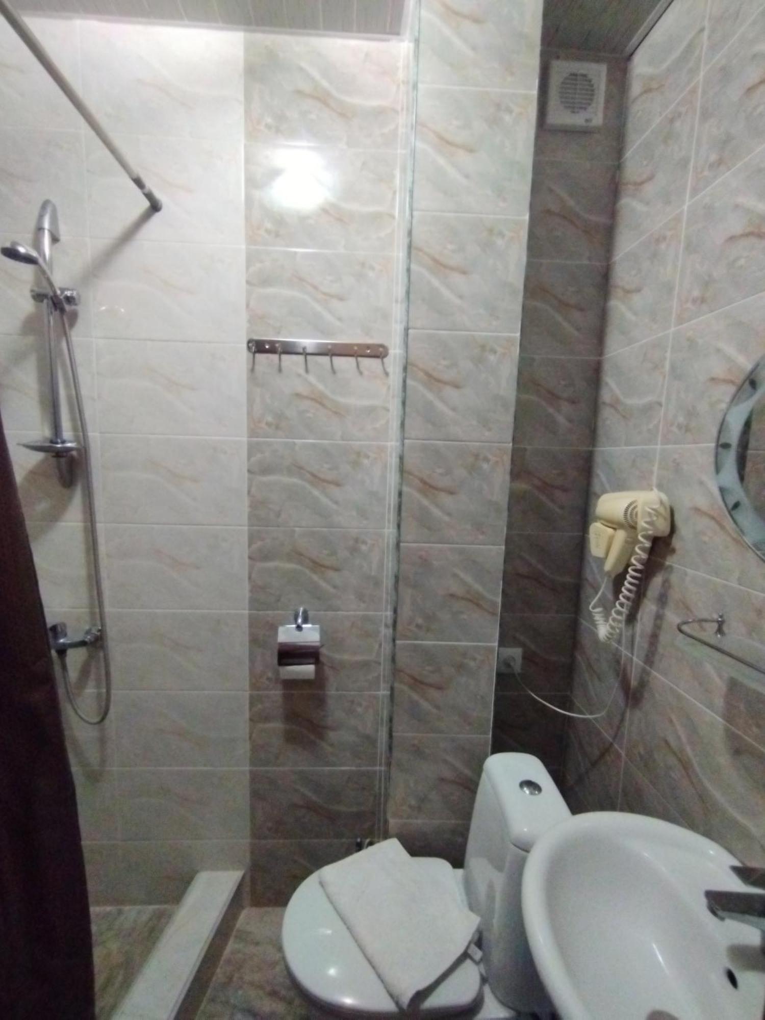 David Hotel Koutaïssi Extérieur photo