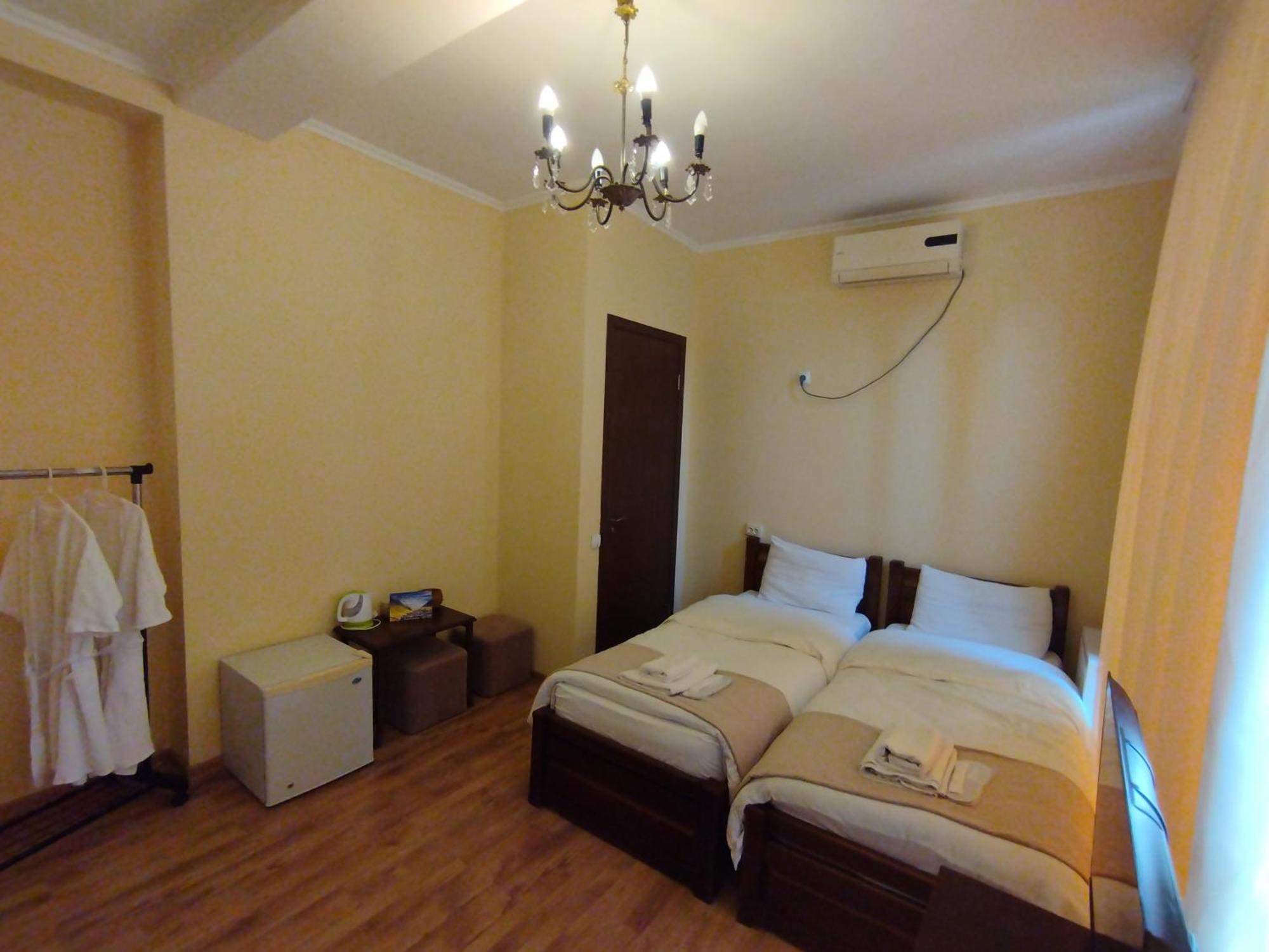 David Hotel Koutaïssi Extérieur photo